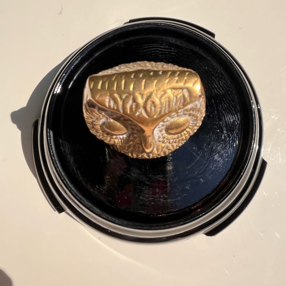 1970's Brass Owl Paperweight with some Patina 2" Tall Felt Bottom India - Picture 4 of 6